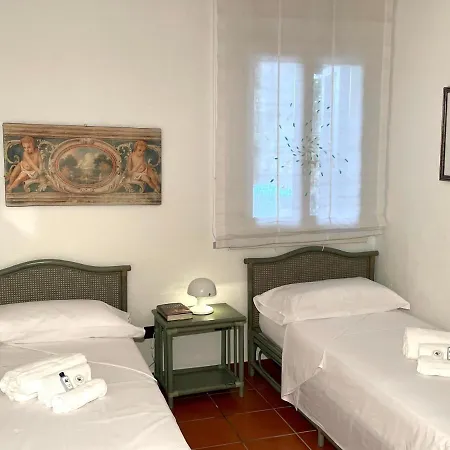 Punta Est - Quadri Antares Giardino & Piscina