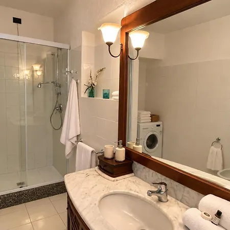 Appartamento Punta Est - Quadri Antares Giardino&piscina *