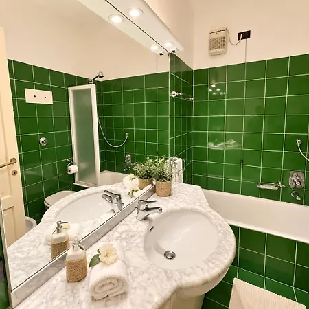 Appartamento Punta Est - Quadri Antares Giardino&piscina