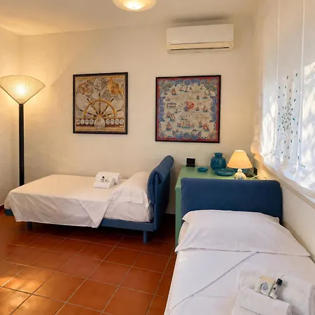 Appartamento Punta Est - Quadri Antares Giardino&piscina *